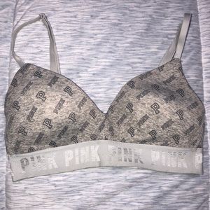 VS Pink Wear Everywhere Wireless Lightly Lined Bra